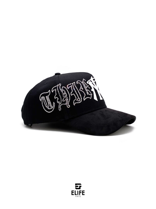 31 Gorras Cristal Blanca – Gorra con Bordado y Pedrería