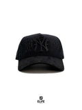 31 Gorras Cristal Negra – Gorra con Bordado y Pedrería