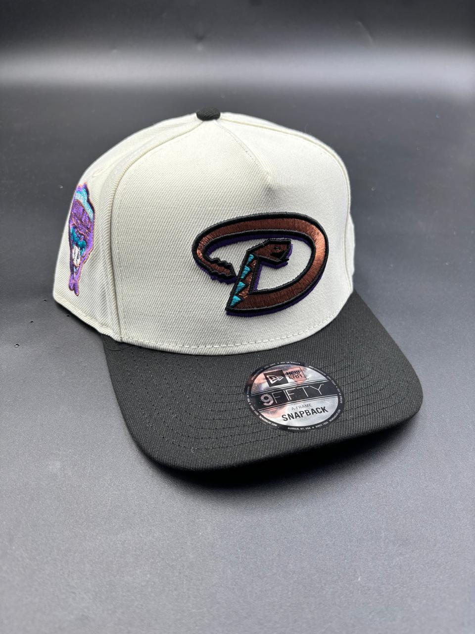 New Era A-Frame Diamond Beige Negro