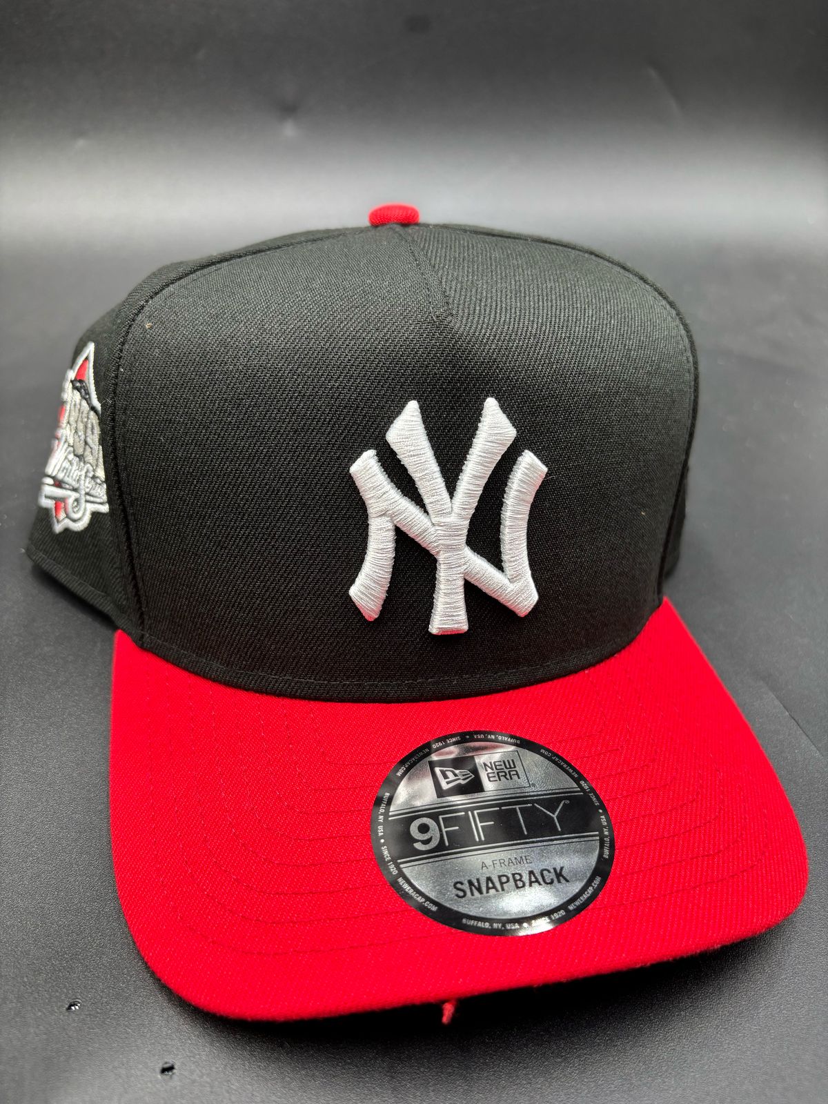 NEW ERA A-FRAME yankees 1999 negro rojo