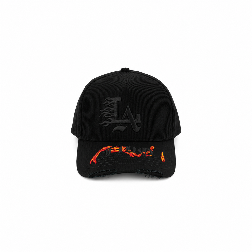 Gallo Fino LA en Llamas – Gorra con Bordado