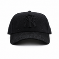 31 Gorras Llamas Negra – Gorra con Bordado