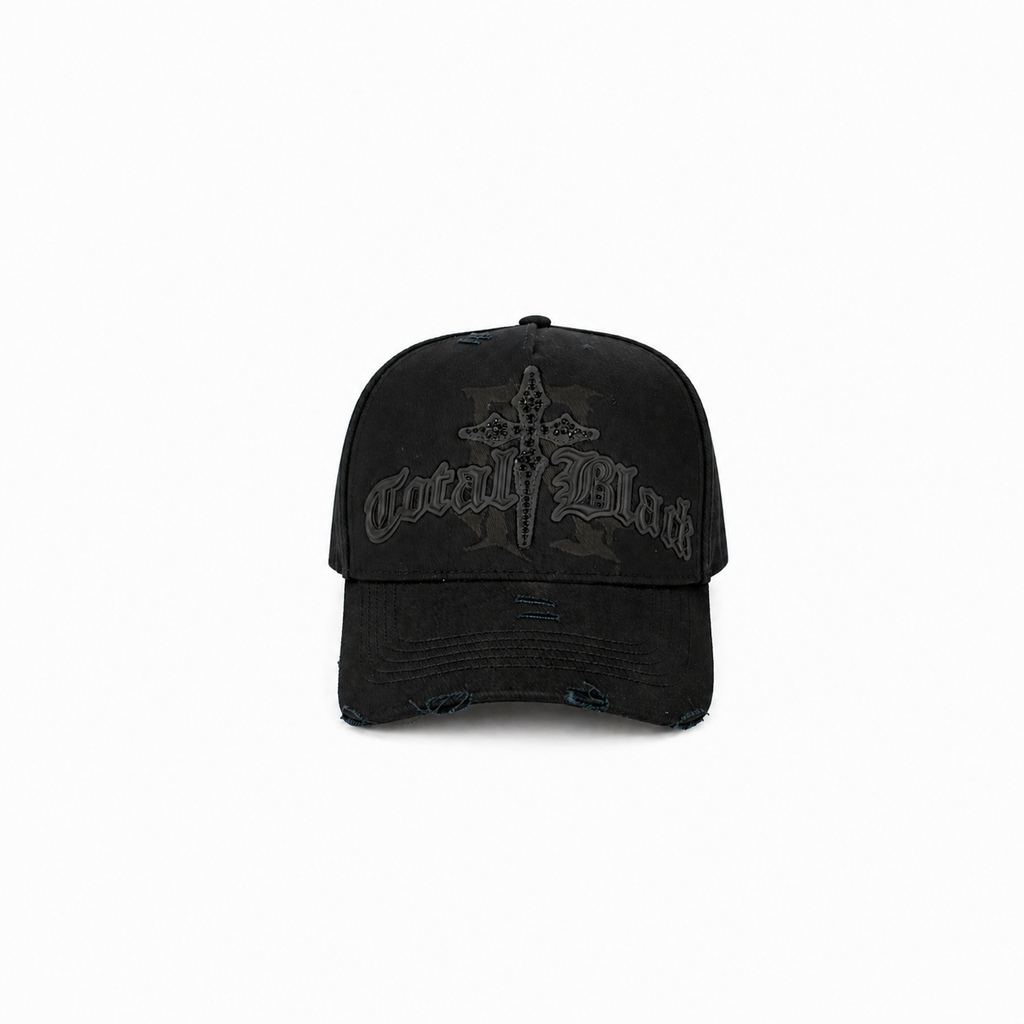 Despertares Rudos x Tombochio Negro Total – Gorra con Bordado