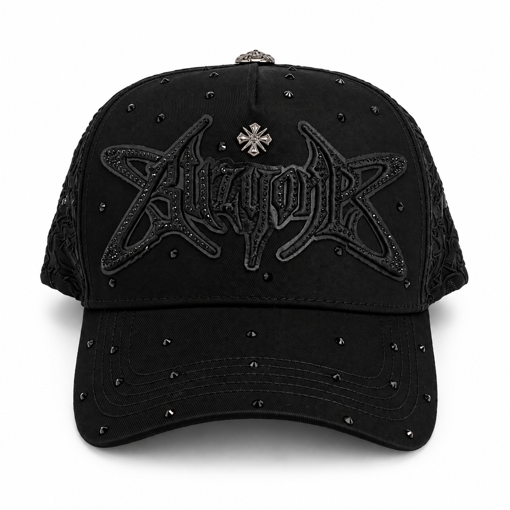 31 Gorras x Báez Uno Ocupado Negro Total – Gorra con Bordado + Set Completo