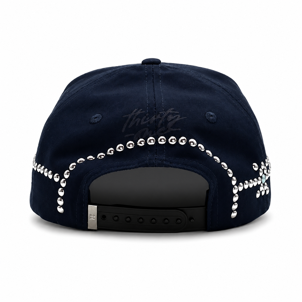 31 Gorras Después del Anochecer – Gorra con Bordado + Set Completo