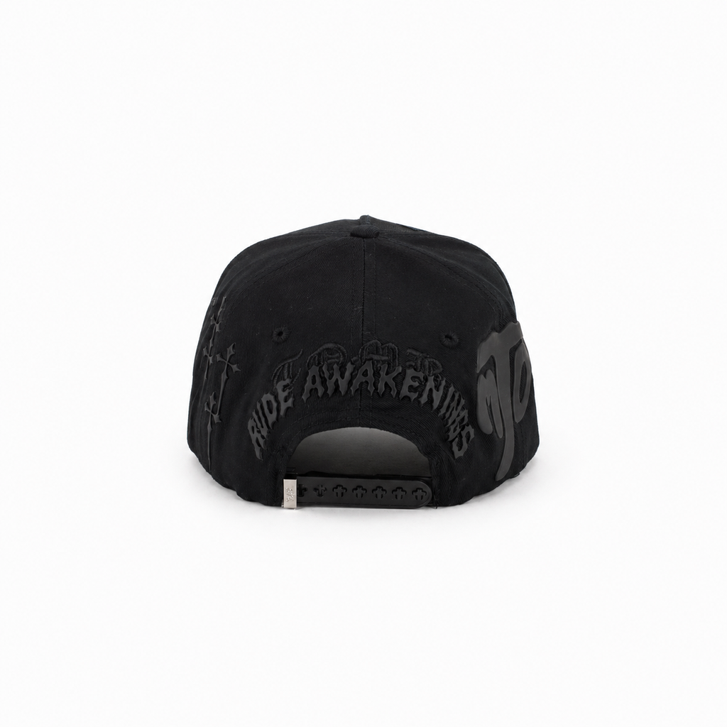 Despertares Rudos x Tombochio Negro Total – Gorra con Bordado