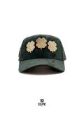 Gorras Soñador Trébol Dorada – Gorra con Pedrería y Acabado de Gamuza