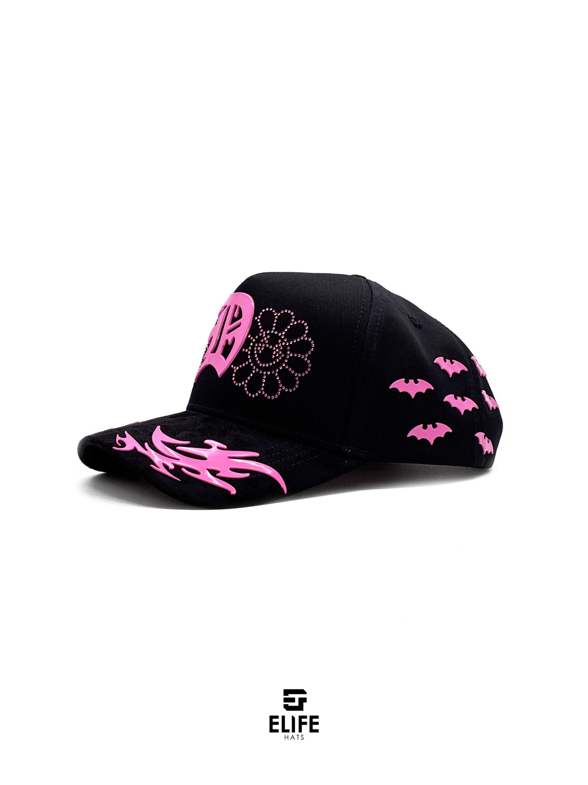 Innedit x Soñador x Ya No x Club de la Fama Génesis Rosa – Gorra con Pedrería y Acabado de Gamuza