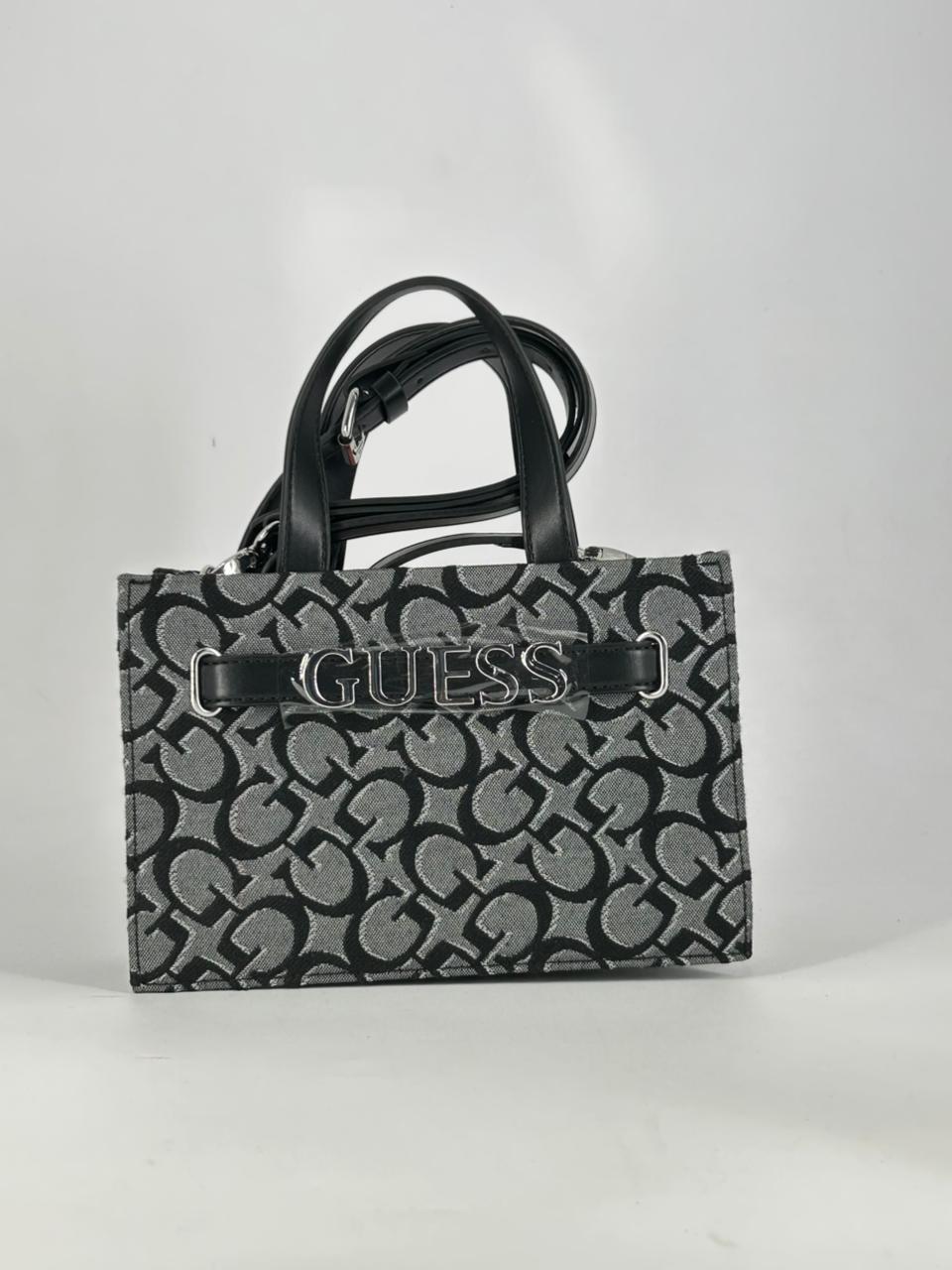 CROSSBODY GUESS NEGRA CUADRADA