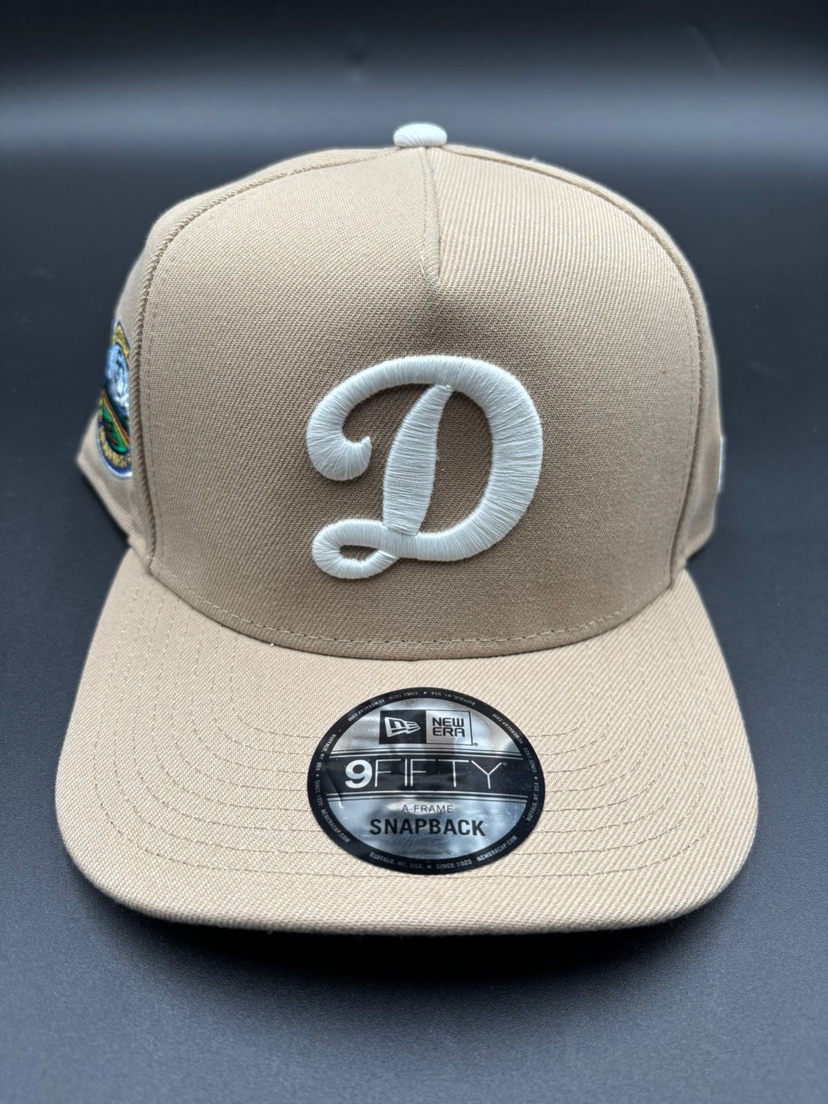 NEW ERA A-FRAME DOdgers beige blanco