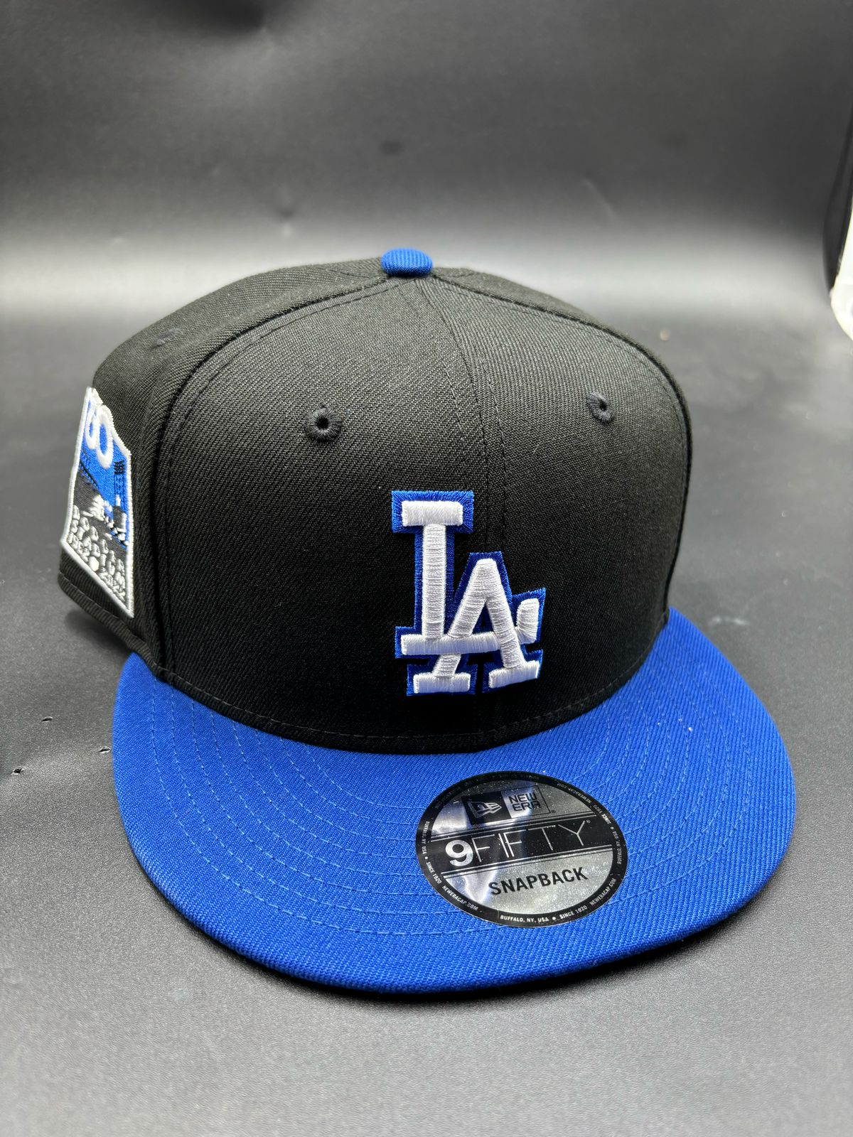 New Era Edicion LA Contorno Azul Negra