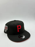 NEW ERA EDICION BROCHE PIRATAS NEGRA ROJO