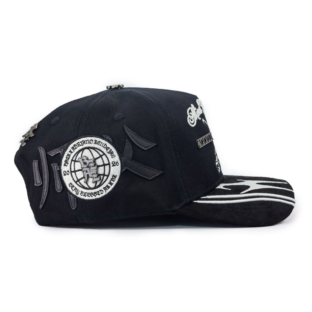 Báez x Shifu Mente sobre Materia – Gorra con Bordado