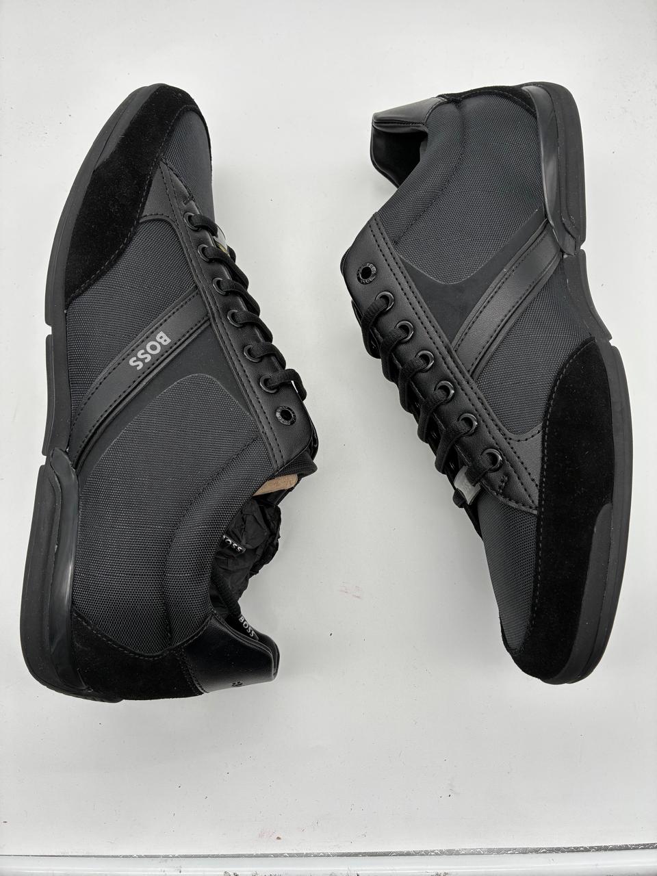 BOSS SATURN LOWP NEGRO PANA