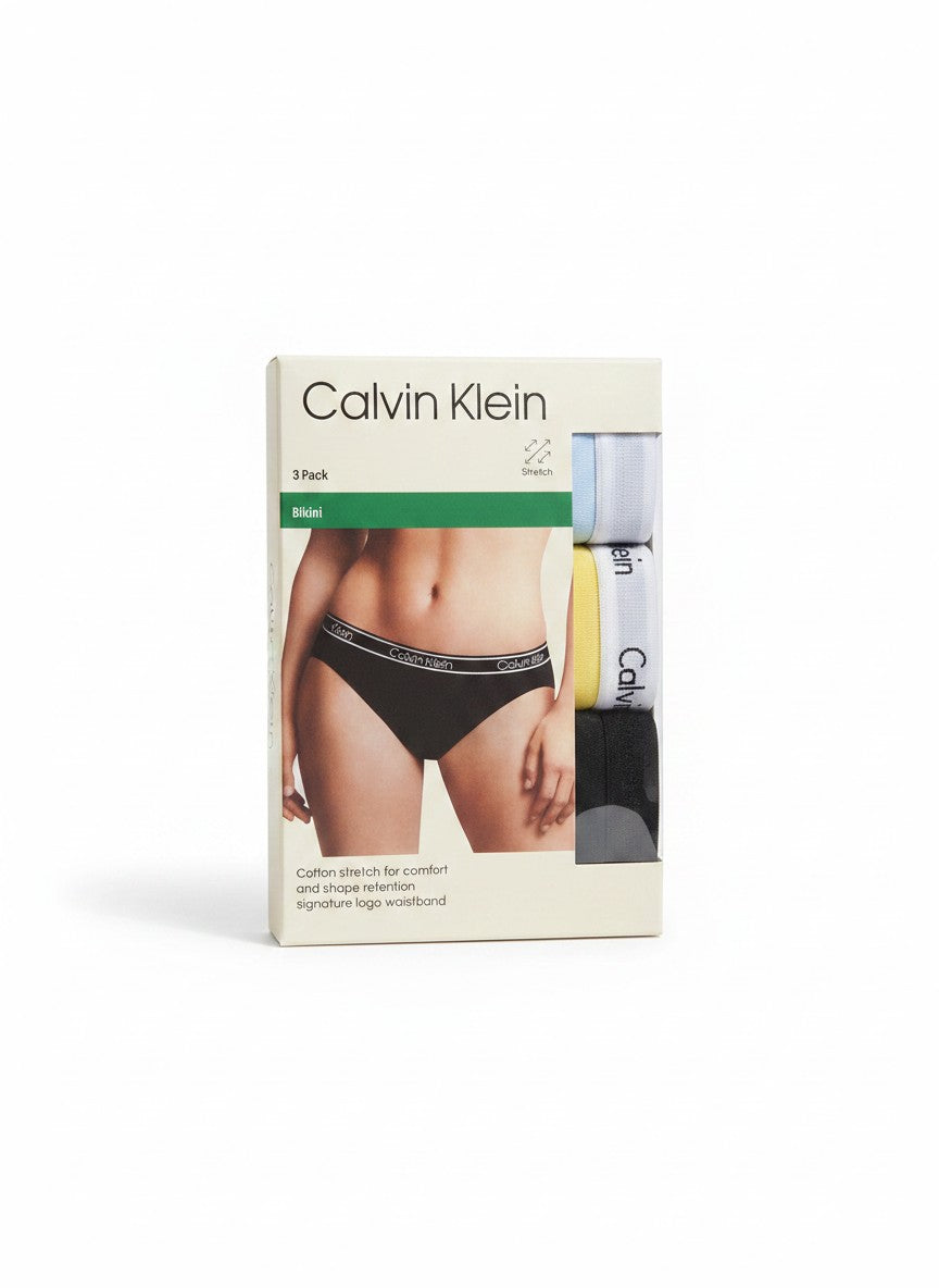 Pack de 3 braguitas bikini de Calvin Klein para mujer en negro, con cintura elástica y logo.