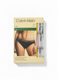 ELIFE BOUTIQUE - Pack de 3 braguitas bikini Calvin Klein de algodón elástico en negro, rosa y azul con cinturilla con logo.
