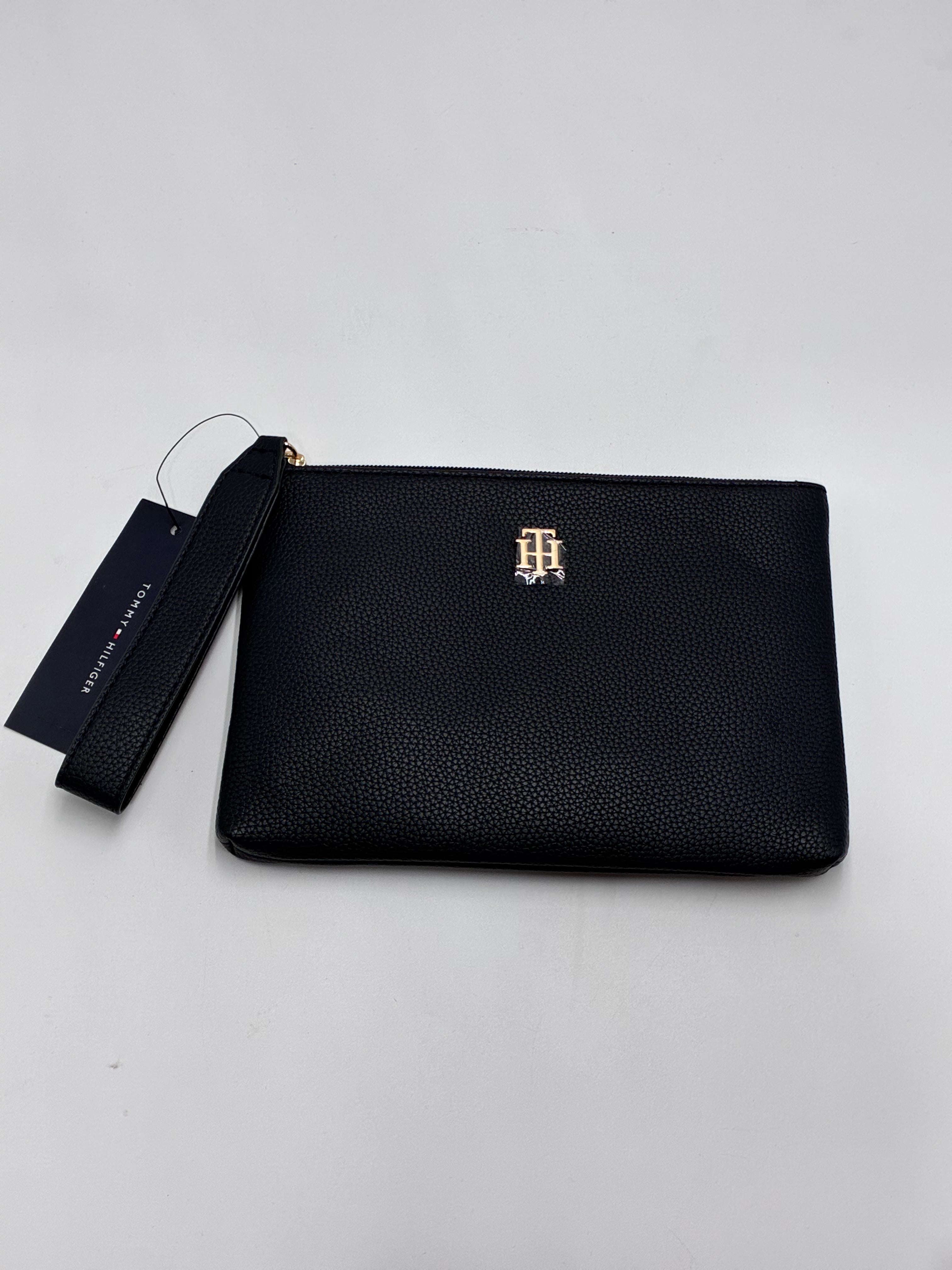 MUÑEQUERA TOMMY XW06493400CIK