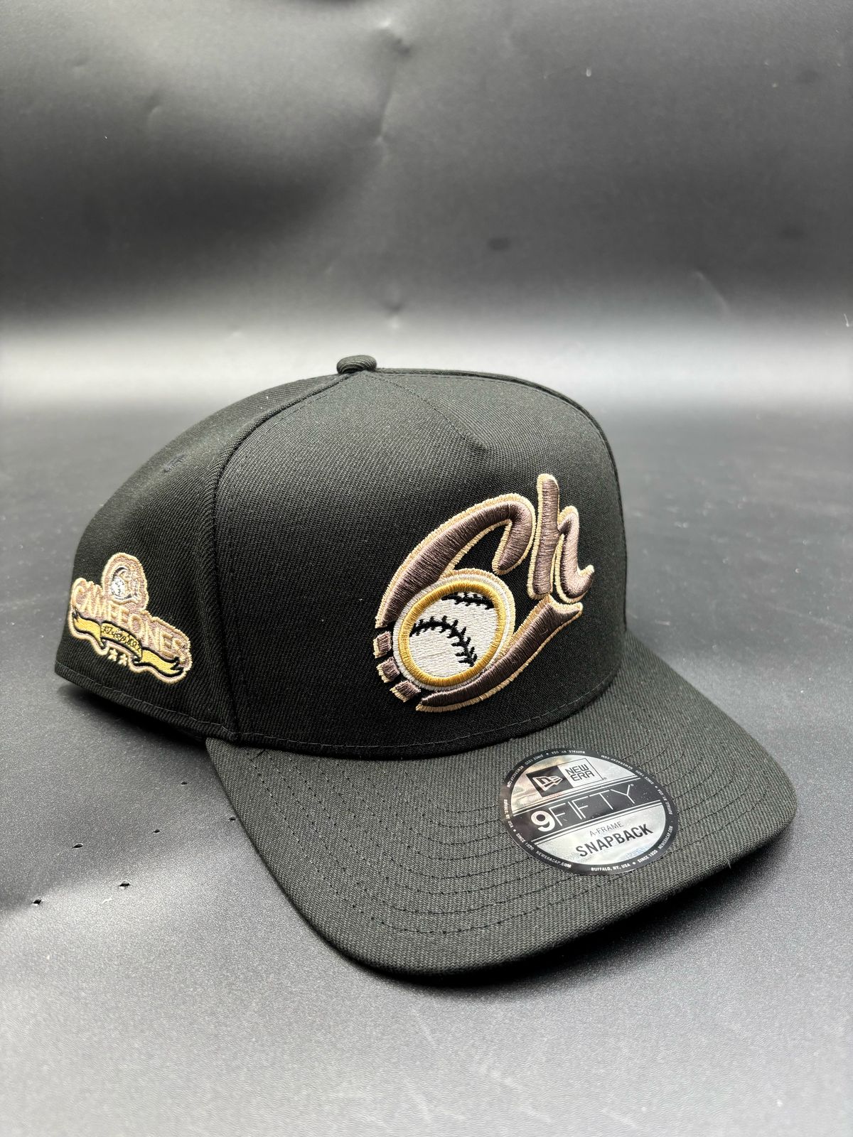 NEW ERA A-FRAME charros negro cafe