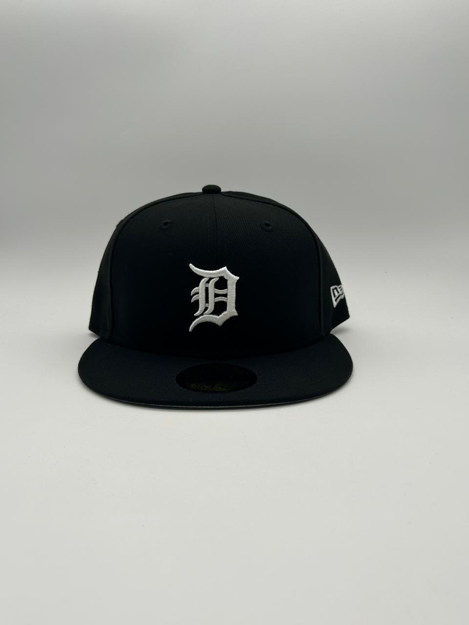 New Era Detroit Negra Blanco